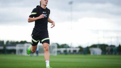 Kevin De-Bruyne - Phil Foden - Darwin Núñez - Haaland and Manchester City train for blockbuster Premier League opener - in pictures - thenationalnews.com - Manchester - Norway - county Sterling