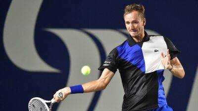 Medvedev marks return with routine win in Los Cabos; Kyrgios advances at Washington Open