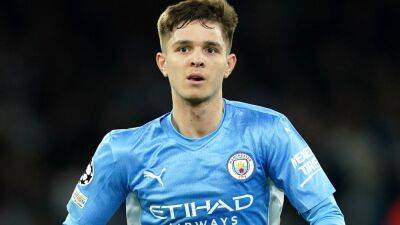 Manchester City midfielder James McAtee makes Sheffield United loan move