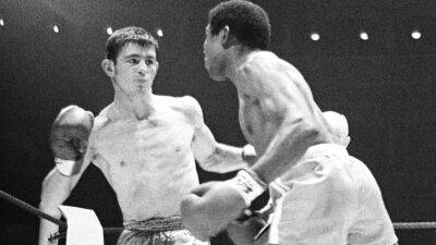 Boxing legend Johnny Famechon dead at 77: 'He was like Floyd Mayweather'