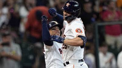 Trey Mancini homers in first Astros start, beat Red Sox in series finale