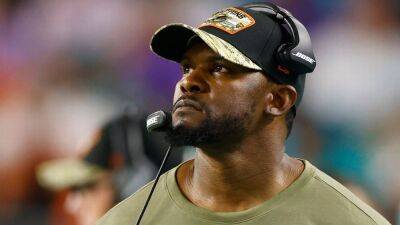 Brian Flores - Roger Goodell - U.S.District - Steve Wilks - Judge - Lawyers for Brian Flores, others can't gather more evidence before decision on whether lawsuit will be sent to arbitration - espn.com - New York -  Manhattan