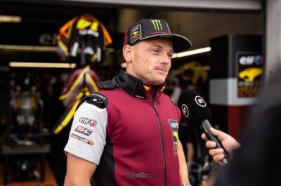 Sam Lowes - MotoGP Silverstone: Lowes out of BritishGP - bikesportnews.com - Britain