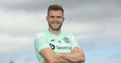 Chris Cadden signs new Hibs deal as Lee Johnson hails defender as 'perfect fit'