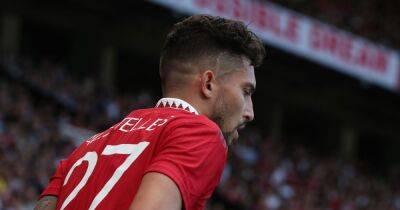 Bruno Fernandes and Manchester United stars send Alex Telles message on loan move