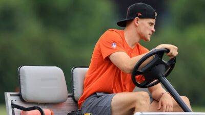 Cincinnati Bengals QB Joe Burrow still involved in camp despite being out indefinitely following appendectomy