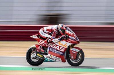 Augusto Fernandez - Jake Dixon - MotoGP Silverstone: Dixon ‘absolutely loving it’ despite front tyre struggles - bikesportnews.com - Britain