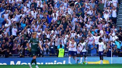 Impressive Tottenham hit back to open campaign with Southampton thrashing