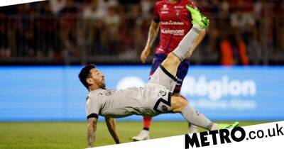 Lionel Messi’s name chanted by opposition fans after bicycle kick for PSG