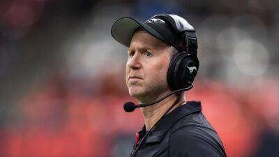 Stampeders coach Dickenson released from COVID-19 protocol