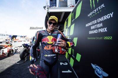 MotoGP Silverstone: Fernandez wins as Dixon podiums at home in Moto2
