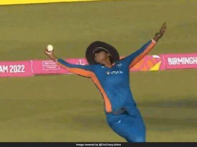 Watch: Deepti Sharma's One-Handed Stunner To Dismiss Beth Mooney Takes Internet By Storm