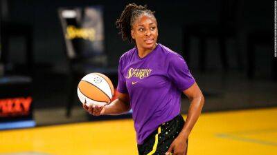 Nneka Ogwumike - WNBA union president was stuck overnight at airport between games. She's calling for league to allow charter flights for teams - edition.cnn.com - Usa - Washington - Los Angeles -  Los Angeles -  Washington