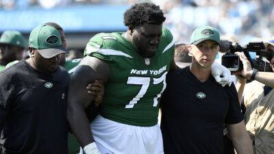 Jets' Mekhi Becton 'likely' done for the season after knee injury, coach Robert Saleh says