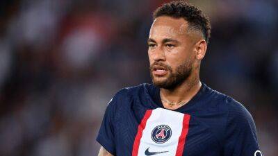 Paris Saint-Germain reject Chelsea’s Neymar enquiry, Manchester United to continue Frenkie de Jong pursuit – Paper Round