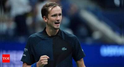 Serena Williams - Daniil Medvedev cruises into US Open third round - timesofindia.indiatimes.com - Russia - Usa - New York