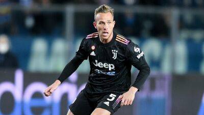 Liverpool set to sign Juventus midfielder Arthur Melo on loan in late deadline day deal - reports