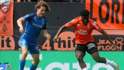 Timothy Castagne - Wesley Fofana - Leicester sign Belgian defender Faes as Fofana replacement - channelnewsasia.com - France - Belgium - Usa - Poland