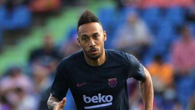 Chelsea agree deal with Barcelona to sign Aubameyang - Sky Sports