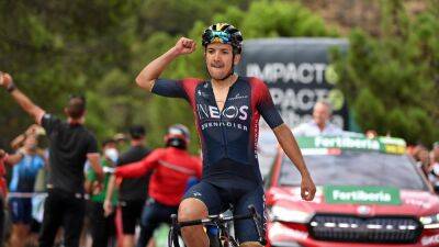 La Vuelta 2022 - Remco Evenepoel recovers from crash to lay down marker, Richard Carapaz wins Stage 12