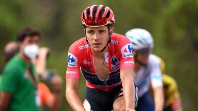 Richard Carapaz - Adam Blythe - Julian Alaphilippe - Dan Lloyd - La Vuelta 2022: Remco Evenepoel ‘spat his dummy out’ but produced ‘perfect’ finish to Stage 12 - Adam Blythe - eurosport.com