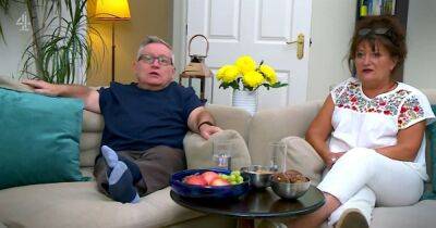 queen Elizabeth - Channel 4 Gogglebox fans pleased at return as narrator Craig Cash makes change following the Queen's death - manchestereveningnews.co.uk - Manchester - Scotland - county King And Queen