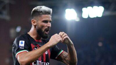 Giroud penalty earns 10-man Milan 2-1 win at Sampdoria