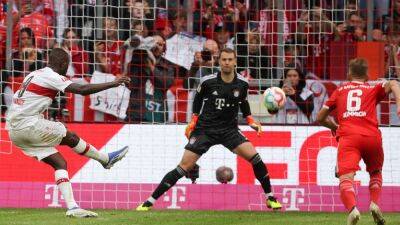 Euro wrap: Bayern stutter, De Jong helps Barca go top