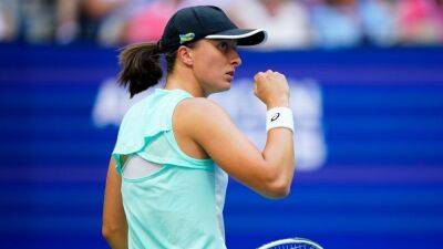 No. 1 Iga Swiatek tops Ons Jabeur in women's US Open final to win third major title