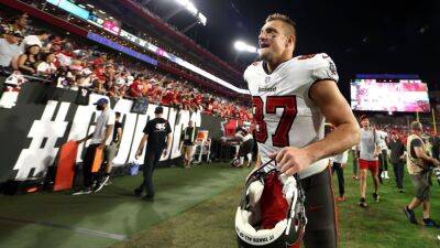 Tampa Bay Buccaneers not counting on Rob Gronkowski to return to football, sources say
