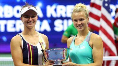 Siniakova and Krejcikova storm back to win US Open doubles title