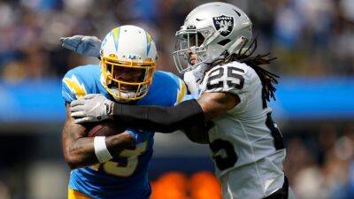 Los Angeles Chargers WR Keenan Allen suffers hamstring injury