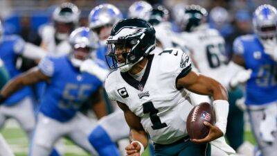 Hurts, Eagles hold on to beat Lions