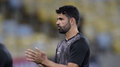 Wolves sign former Chelsea striker Costa amid injury crisis