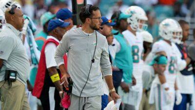 Mike Macdaniel - Miami Dolphins - Dolphins' Tyreek Hill gives colorful praise for coach Mike McDaniel after 'gutsy' play in win over Patriots - foxnews.com - Florida - county Miami - county Garden
