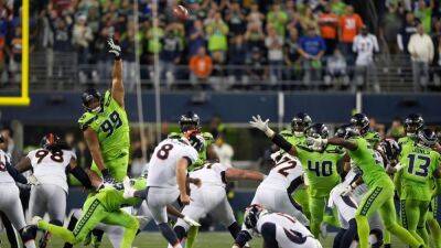 Pete Carroll - Nathaniel Hackett - Denver Broncos' Russell Wilson agrees with call to attempt 64-yard field goal to end game - espn.com -  Seattle - county Russell