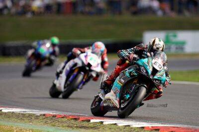 Snetterton BSB: Hickman grabs podium but just too late