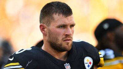Source - Pittsburgh Steelers LB T.J. Watt doesn't need surgery, expected to miss six weeks