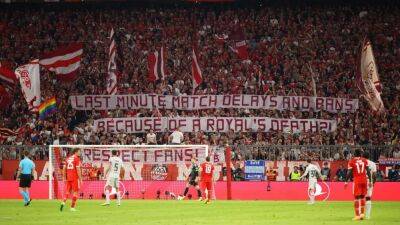 Bayern Munich - Elizabeth Ii Queenelizabeth (Ii) - Bayern Munich fans protest match delays due to Queen Elizabeth II's death - espn.com - Britain - Manchester - Italy - Scotland - Ireland