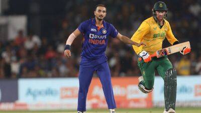 "Pehle Se Hi Tay Kar Diya?": Sunil Gavaskar Angry With 'Harshal Will Get Hit In Australia' Comment