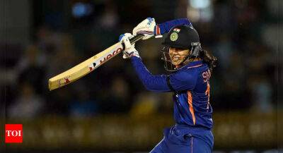 Sophie Ecclestone - Harmanpreet Kaur - Smriti Mandhana - 2nd T20I: Smriti Mandhana guides India to series-levelling eight-wicket win over England - timesofindia.indiatimes.com - India