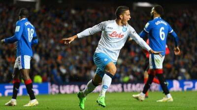 10-man Rangers eventually undone by slick Napoli