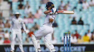 Pope says McCullum helped him overcome fear of getting out