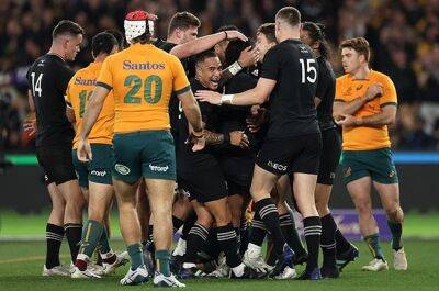 Late drama over refereeing call as All Blacks steal victory against Wallabies