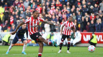 Brentford striker Ivan Toney earns first England call-up in World Cup countdown