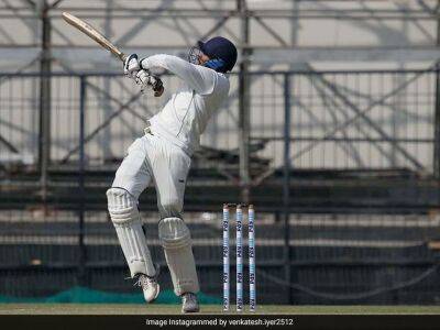 Venkatesh Iyer - Duleep Trophy: Ambulance In Ground As Bowler's Wild Throw Hits Venkatesh Iyer On The Head - sports.ndtv.com - India