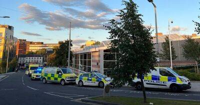 Major emergency response as police tape off Stockport swimming pool - updates