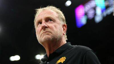 Robert Sarver - NBPA executive director calls for lifetime ban of Phoenix Suns and Mercury owner Robert Sarver as PayPal threatens to end sponsorship with team - edition.cnn.com