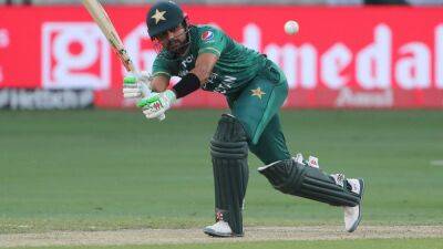 Former Pakistan Pacer Hints At Babar Azam's Slow Strike Rate With Sarcastic Example