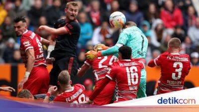 Augsburg Vs Bayern Munich: Die Roten Tumbang 0-1